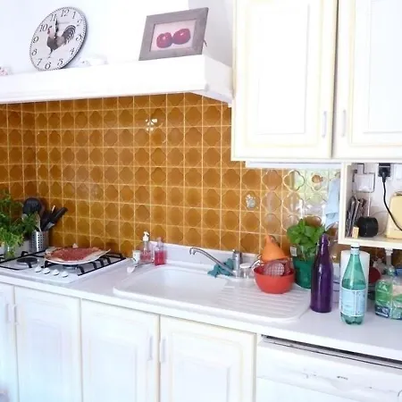 بيت للعطل House 7 *